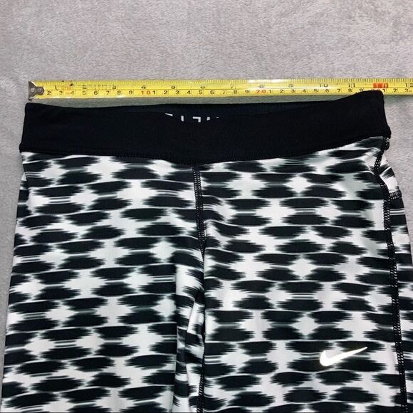 Nike, Womens Relay Printed Cropped Boho Tribal Patterned Leggings Women’s XS - Picture 13 of 13